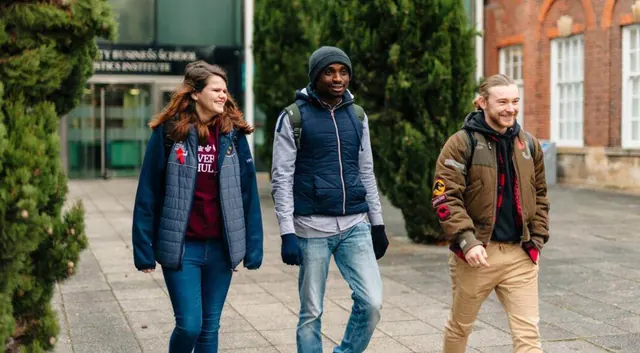 英国赫尔大学商学院获得了AACSB国际颁发的扩展全球商业认证