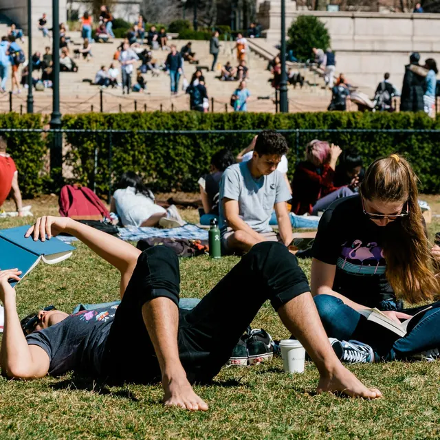 This Times Reporter Wants to Hear Your College Gossip
