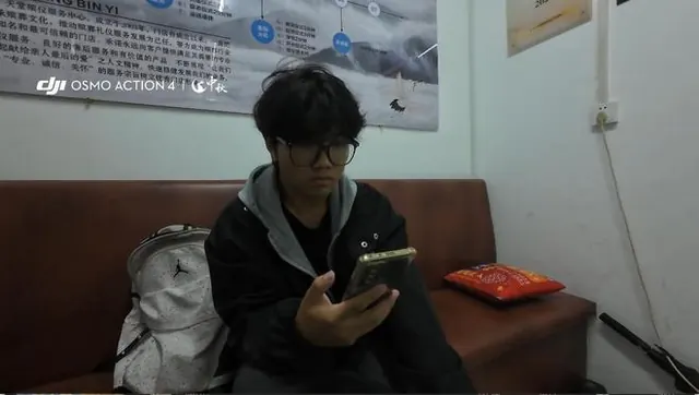 高考444分被殡葬专业录取男生迎首次实习：自己联系的
