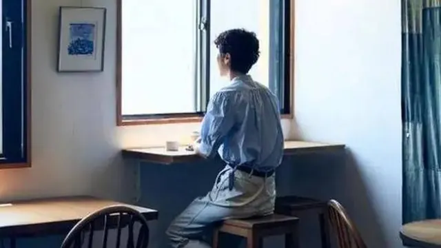 普通家庭困境：花几十万上百万鸡娃，大学毕业就失业