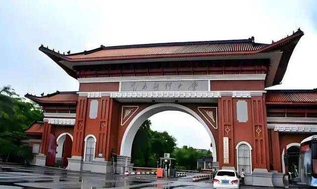 10 南方医科大学坠亡事件：别让谣言再酿另一场悲剧