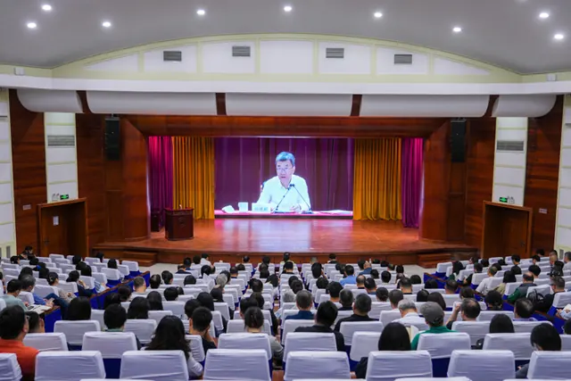 南开大学师生党员“同上一堂党课”