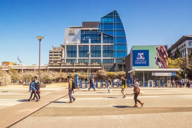 Leading Australian universities ditch entry guarantees