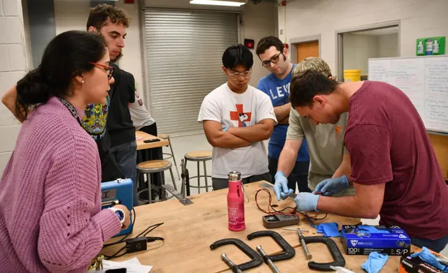 Thinking of graduate engineering? Here’s what a University of South Carolina mechanical engineering graduate says.