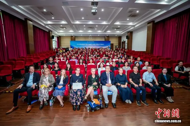 中芬高校携手在沪培养国际化健康人才