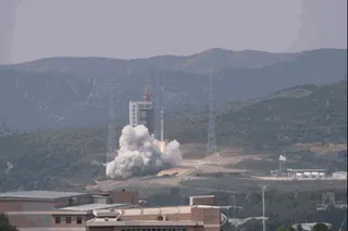 哈尔滨工业大学总体研制的八一04星“哈尔滨号”成功发射