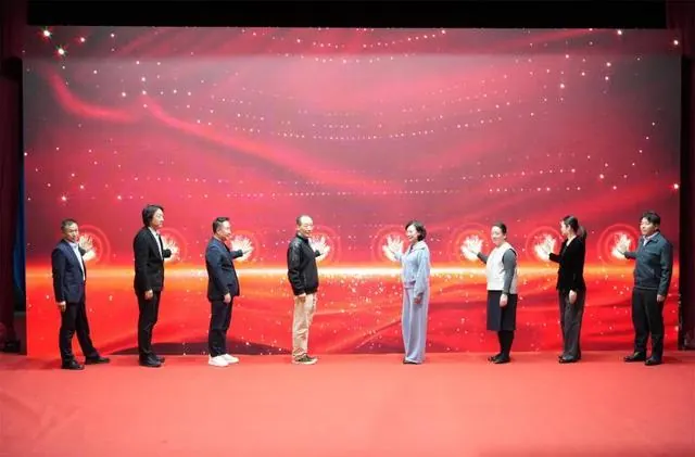 邀请“青春掌镜”，北京京剧院面向高校发起短视频征集