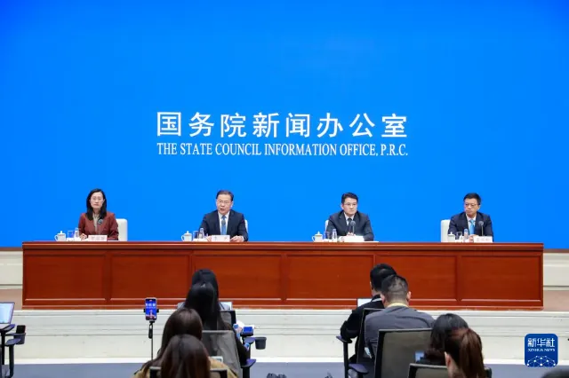 实施就业优先战略 织密社会保障网络——国新办发布会聚焦“十五五”就业和社保高质量发展